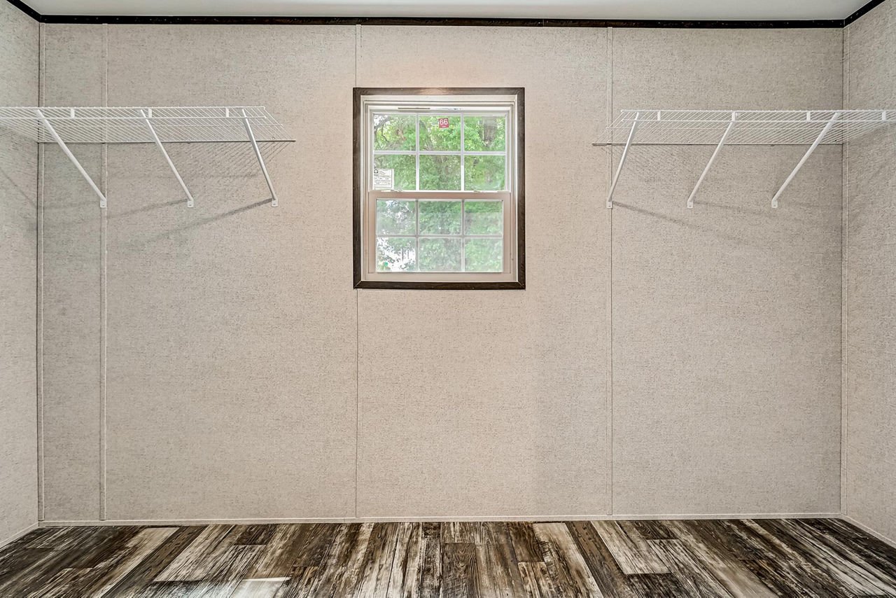 P2856H32P01-Primary-Closet-2