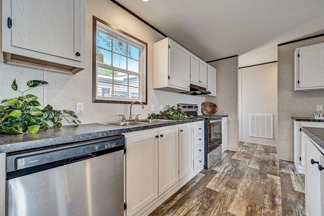 P2856H42P01-Kitchen-Edits-(3)