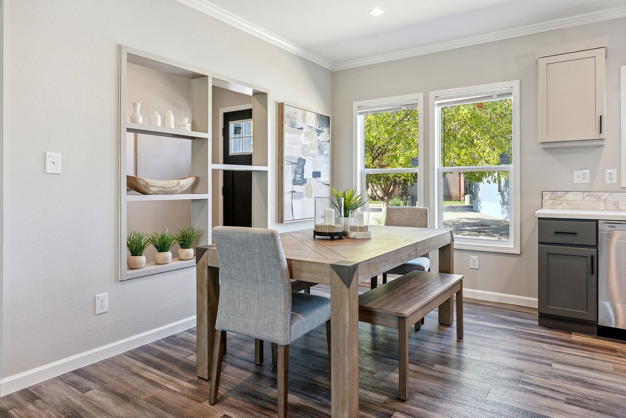 110-innovation-Innovation-3268H-dining-room-1