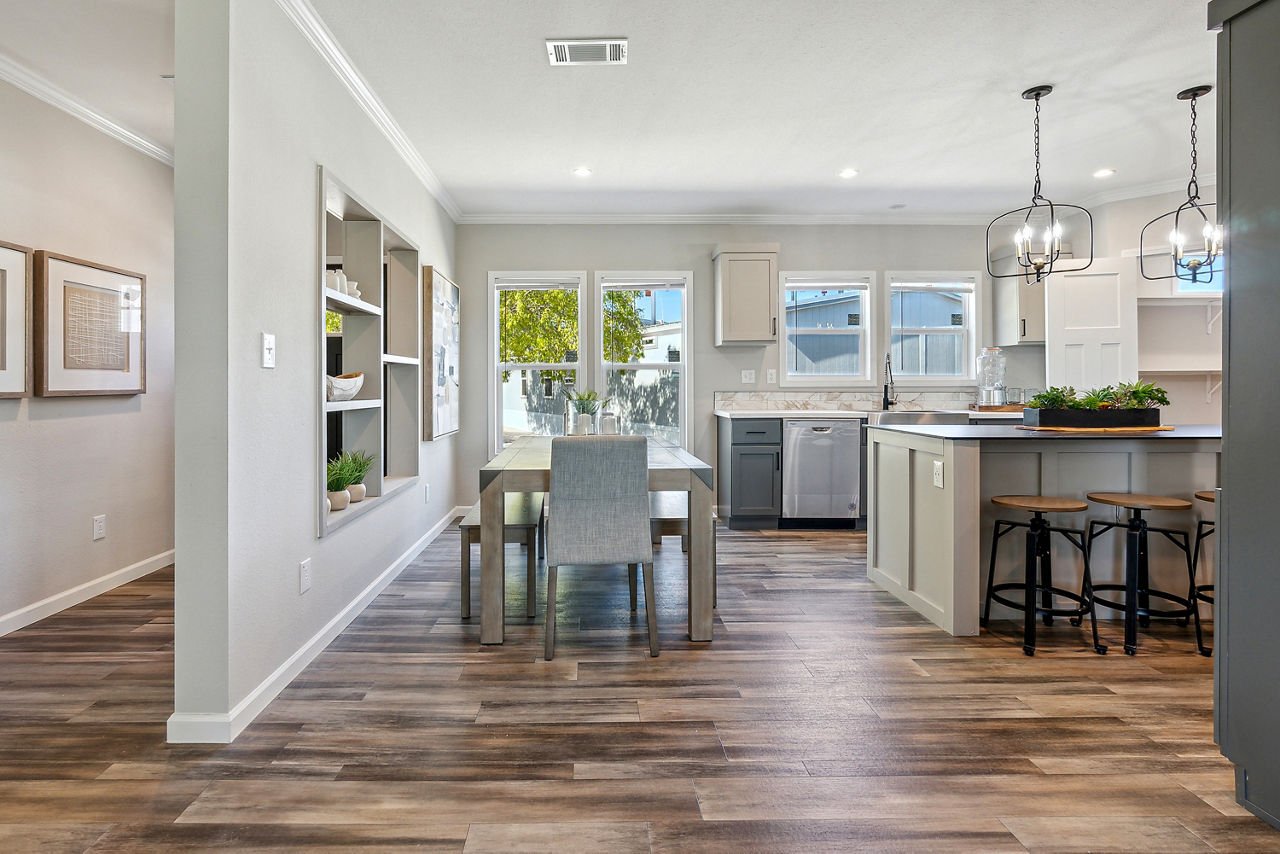 110-innovation-Innovation-3268H-dining-room-2