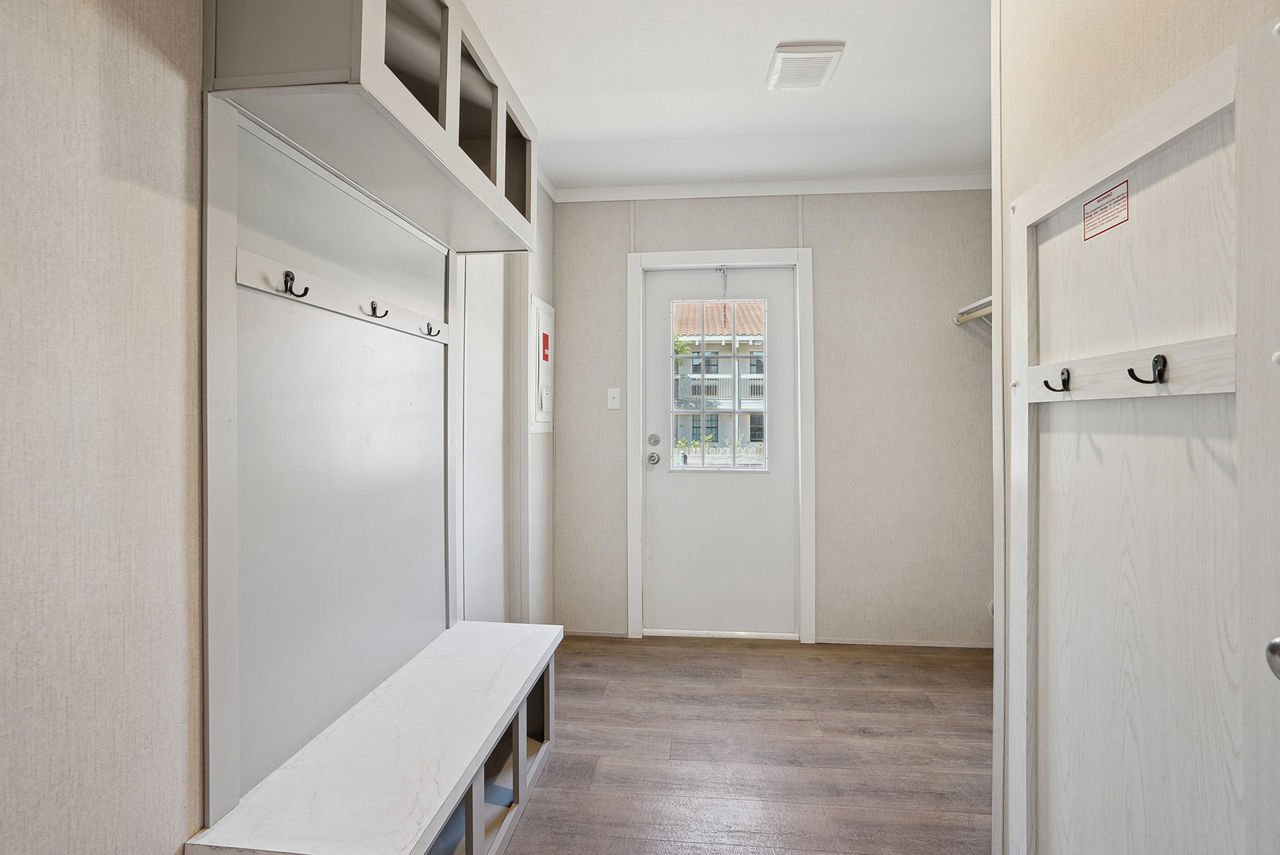 125-homestead-hs3268a-3268h42105-indigo-utility-room-02