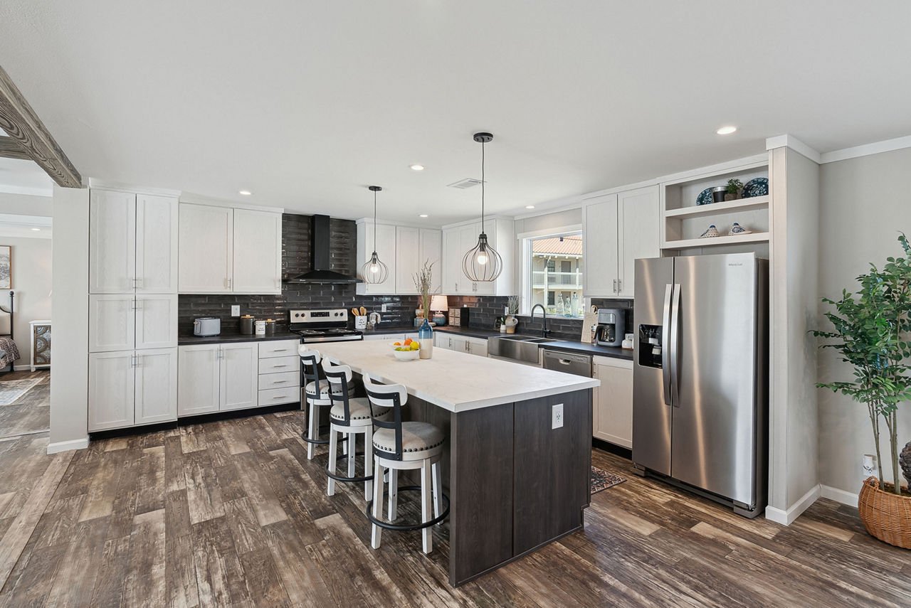 125-homestead-hs3276a-3276h42315-jasmine-kitchen-01