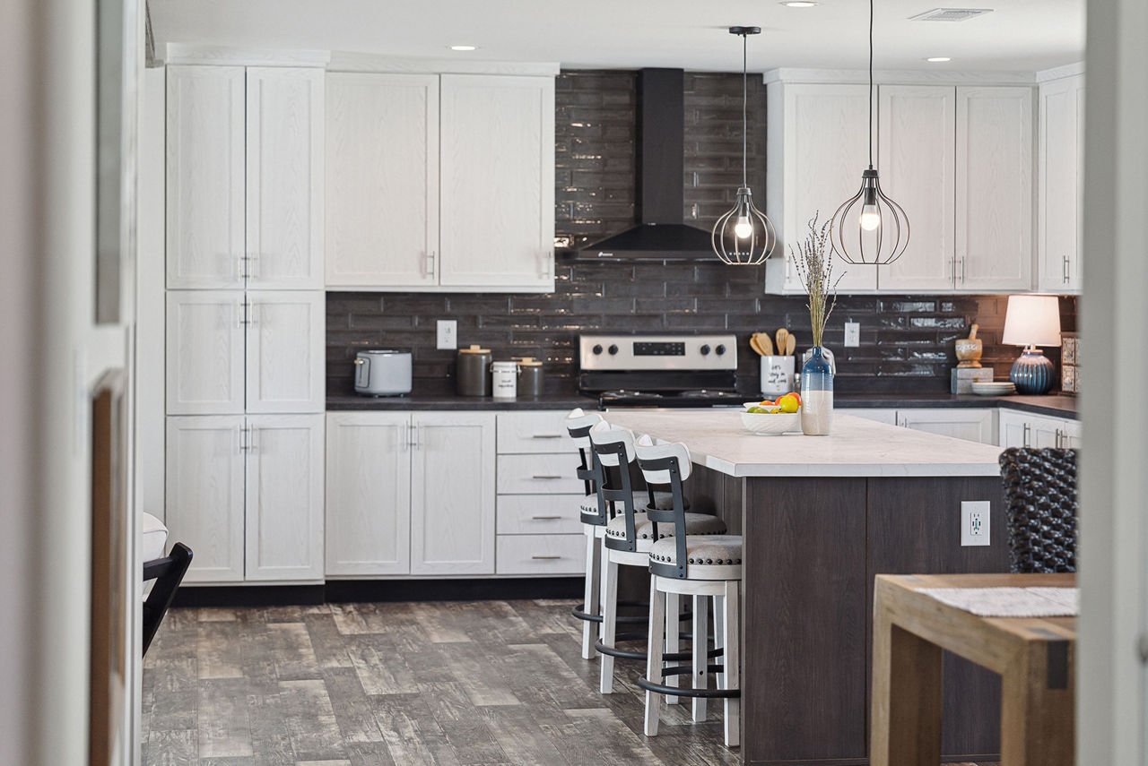 125-homestead-hs3276a-3276h42315-jasmine-kitchen-05