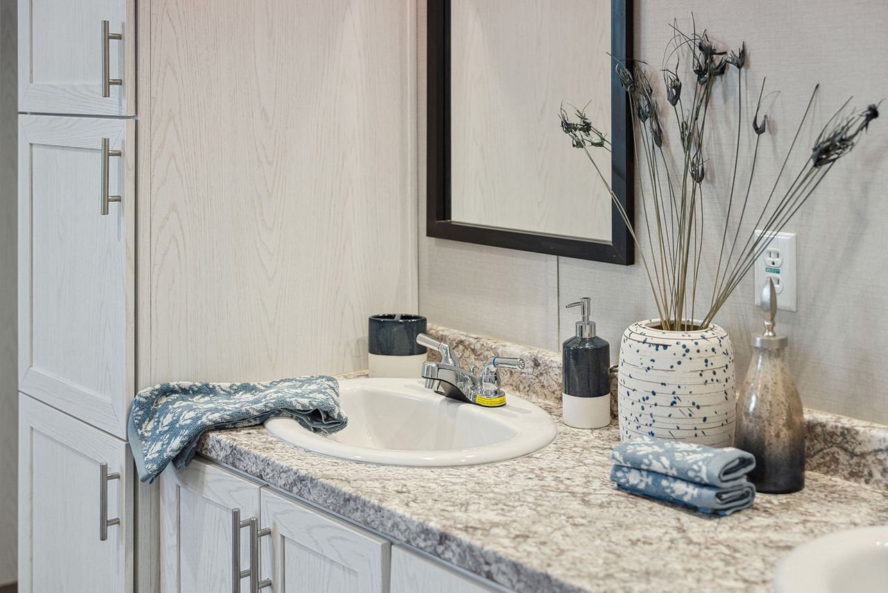 125-homestead-hs3276a-3276h42315-jasmine-primary-bath-vanity-sink