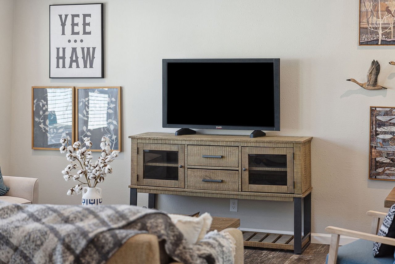 125-homestead-hs3276a-3276h42315-jasmine-primary-bedroom-02