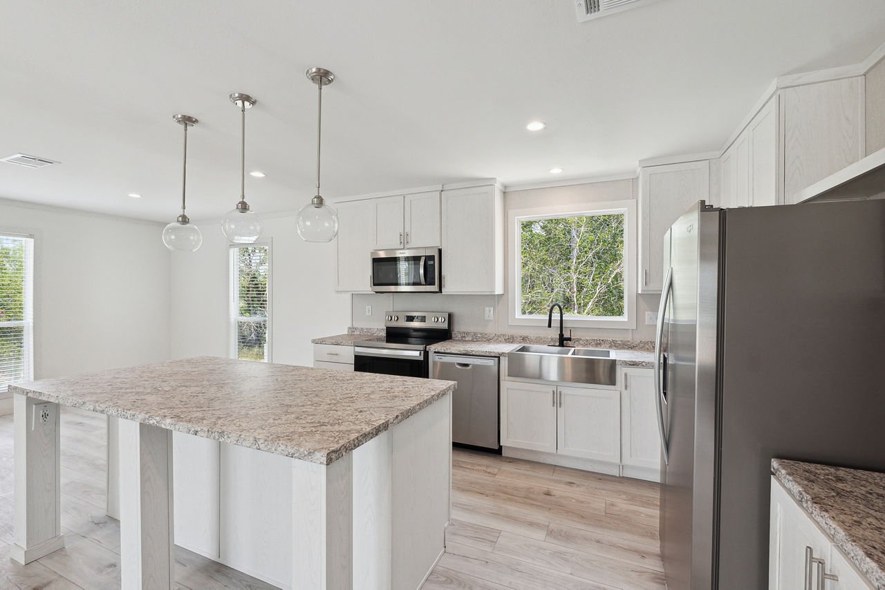 125-new-moon-2860l-kitchen-3