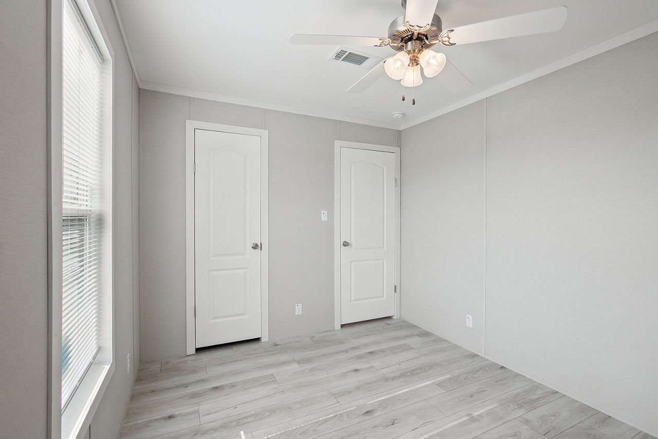 125-new-moon-new-moon-3252a-bedroom10