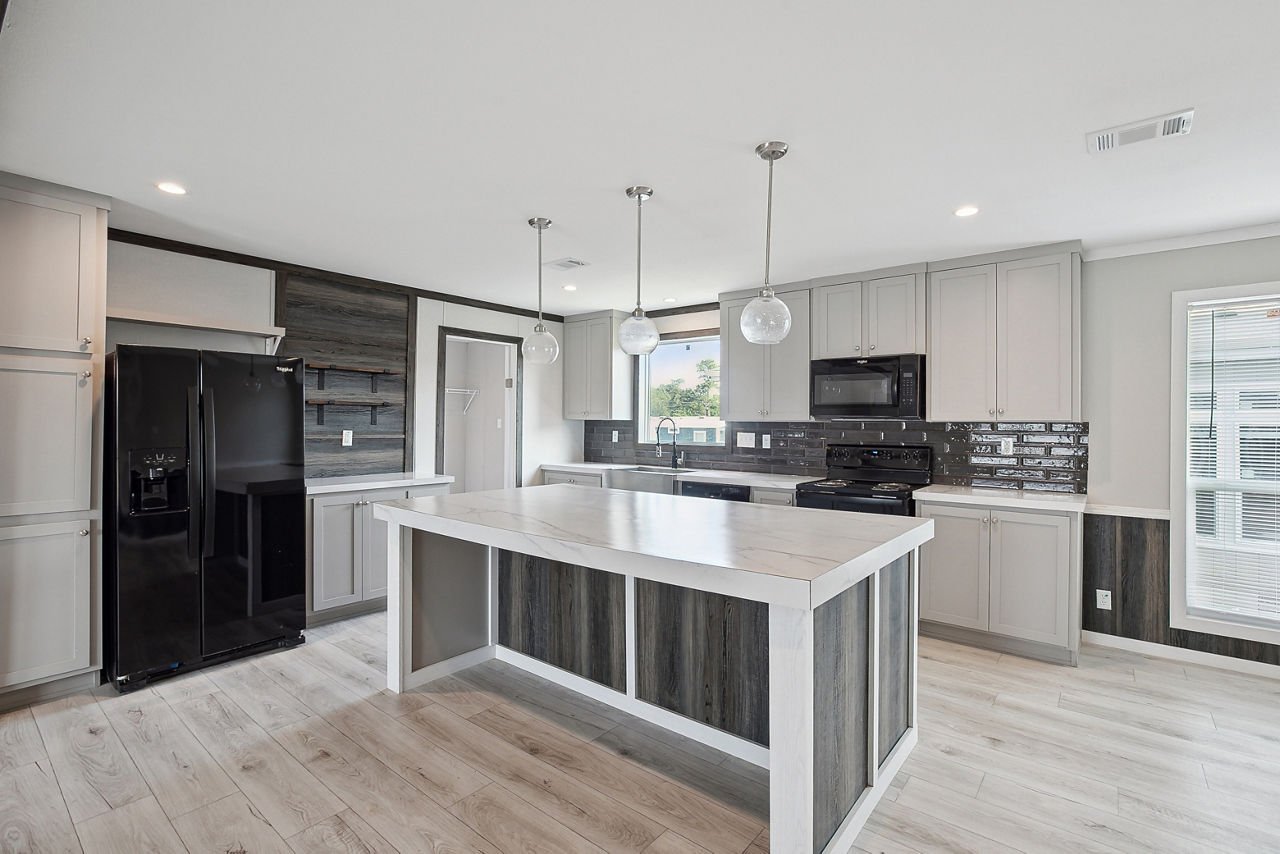 125-new-moon-new-moon-3252a-kitchen3