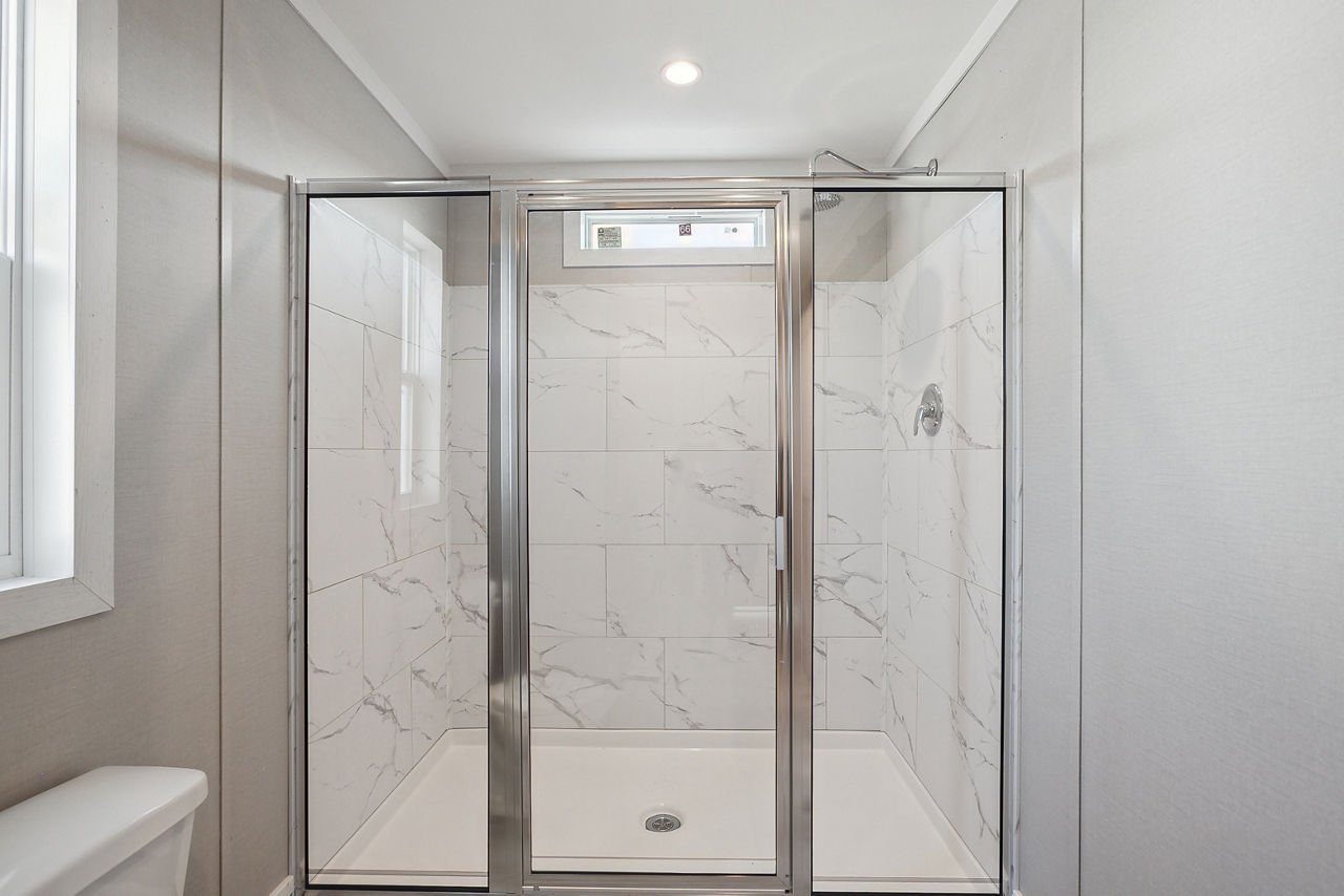 125-new-moon-new-moon-3252a-primary-bathroom3