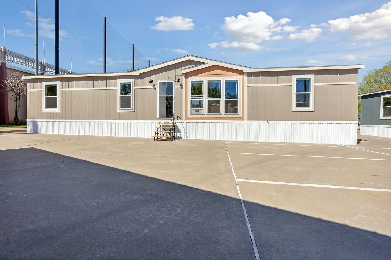 125-new-moon-new-moon-3260a-exterior-3