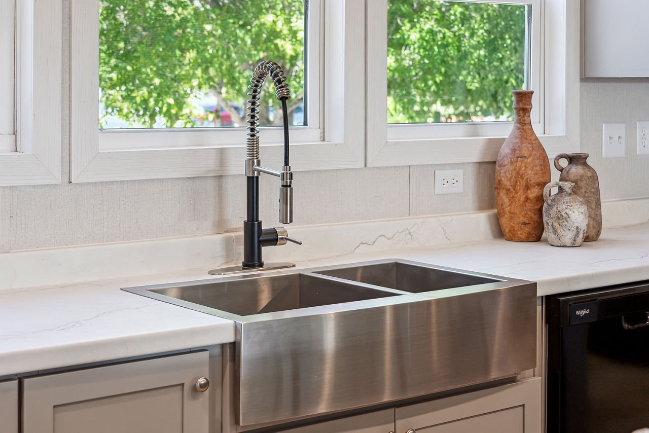 125-new-moon-new-moon-3260a-kitchen-7