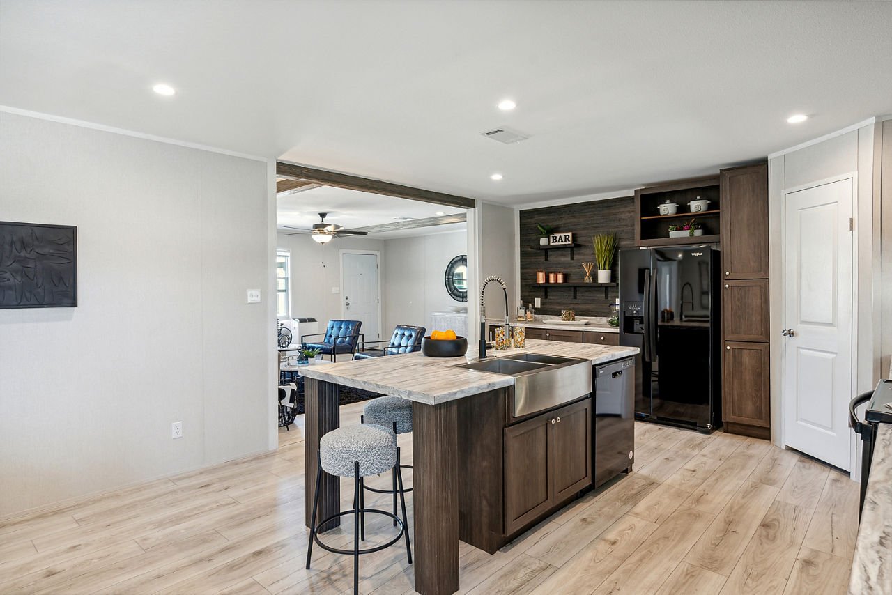 125-sheridan-RM3272A-kitchen-2