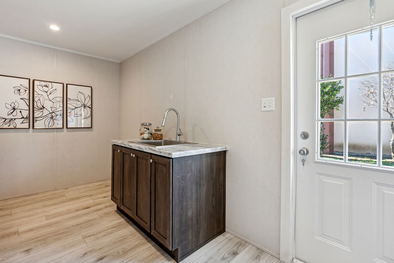 125-sheridan-RM3272A-utility-room-1