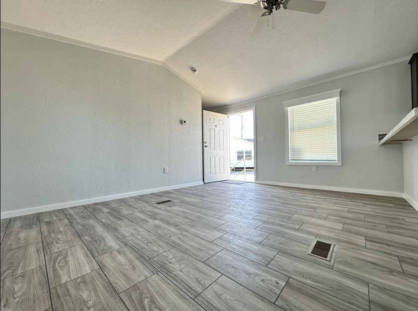 5_1729956238130_1753470595954_842_12