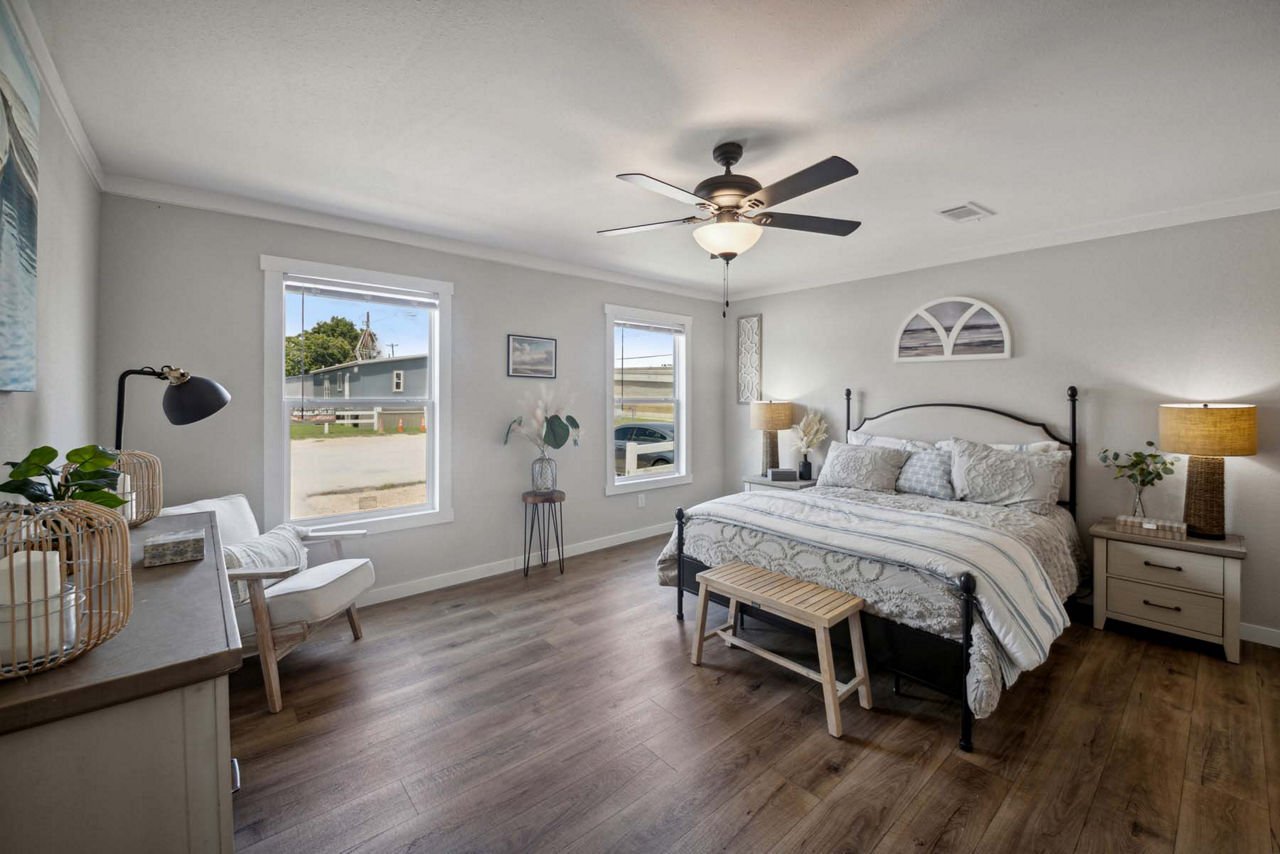 Cedar Creek 3276H42106 Primary Bedroom (1)