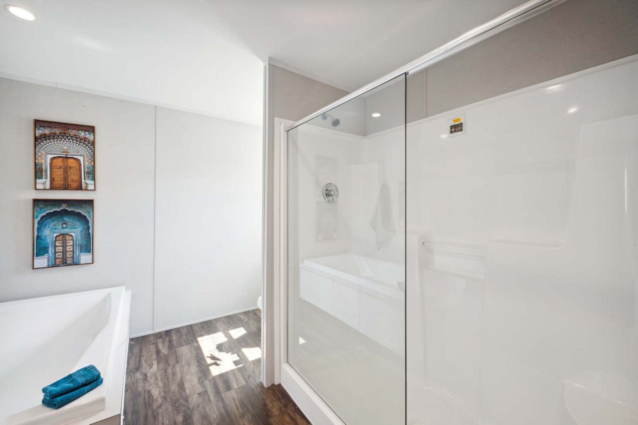 EK2856A-Primary-Bath-2