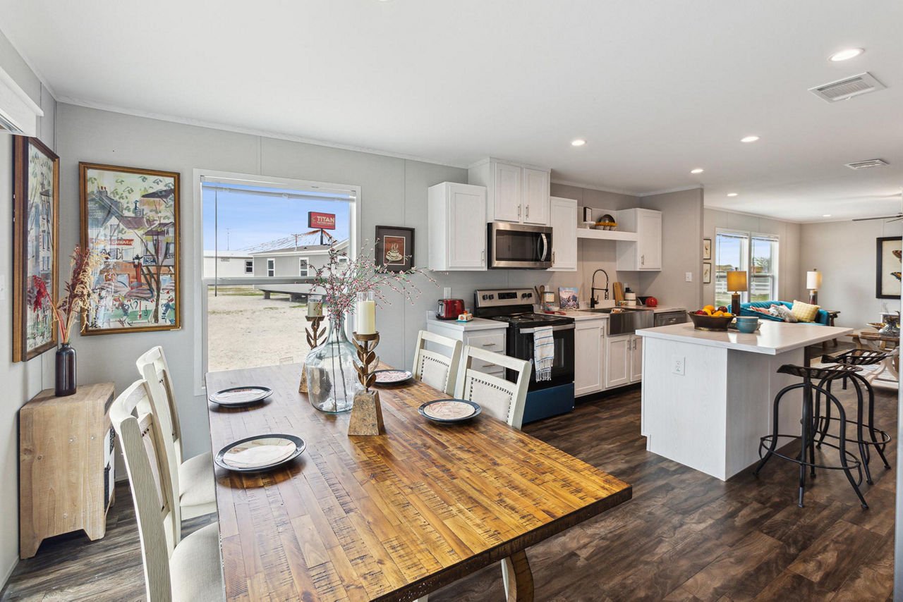 Embark-2856A-Dining-3