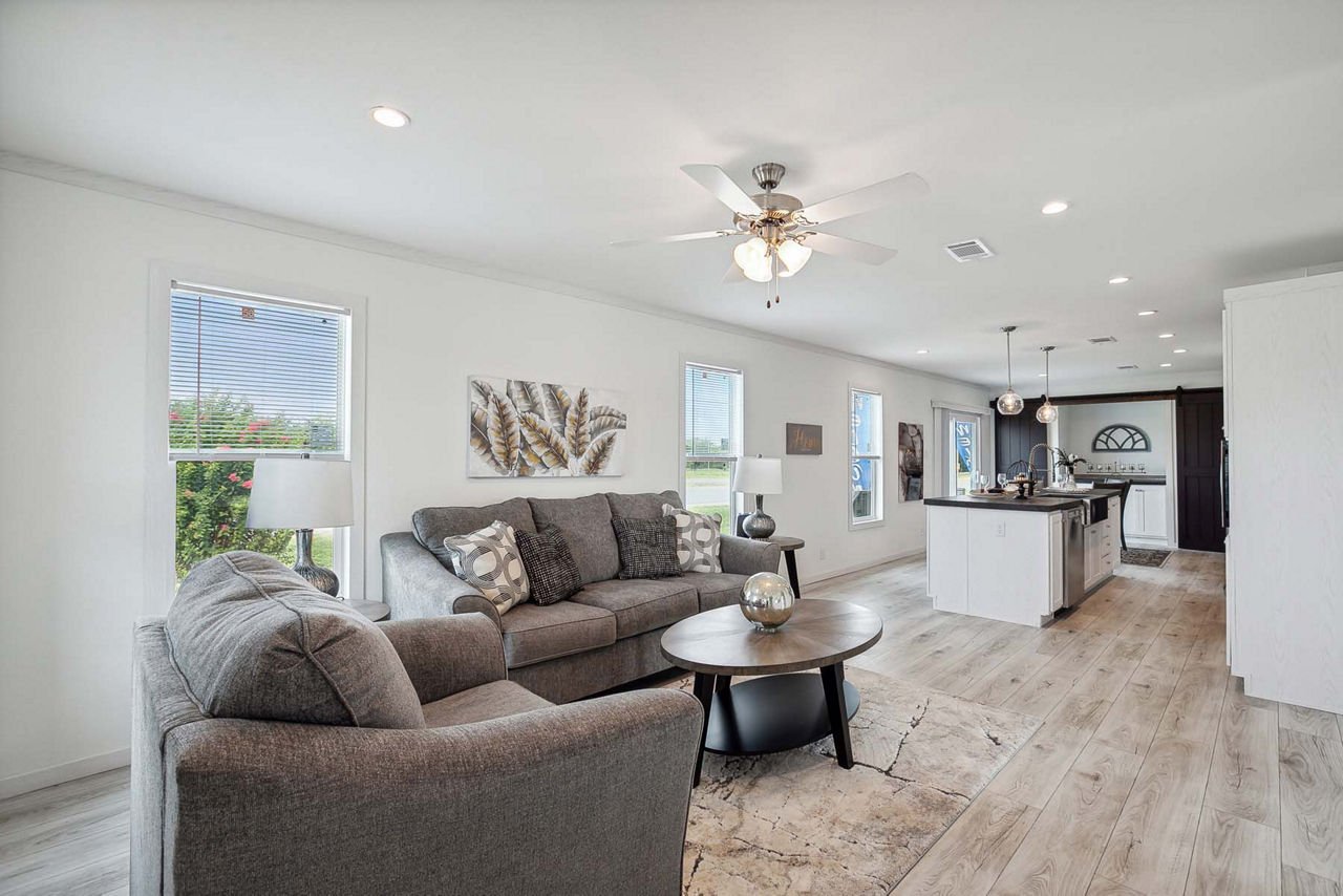 NM2852A Living Room (1)