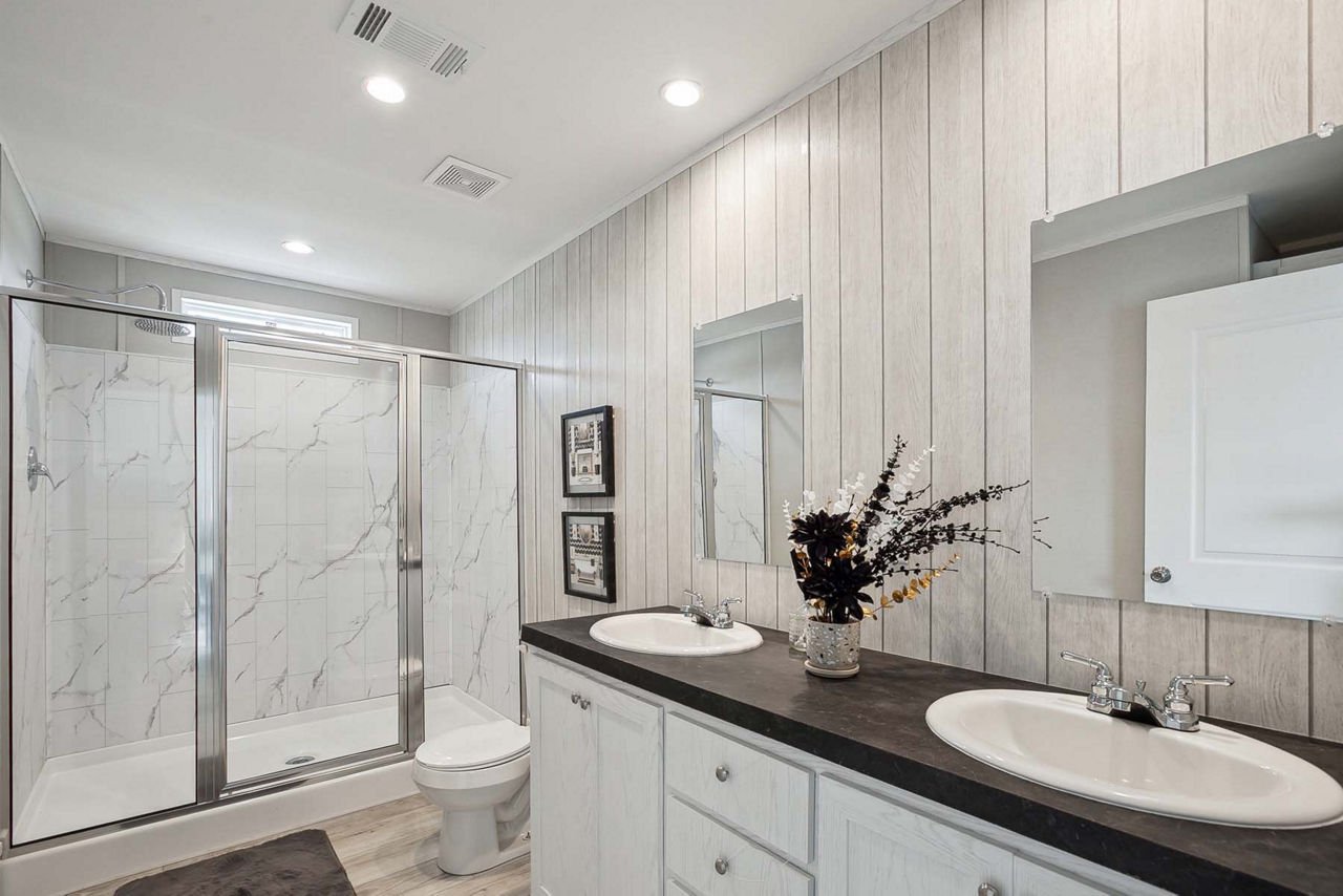 NM2852A Primary Bath (1)