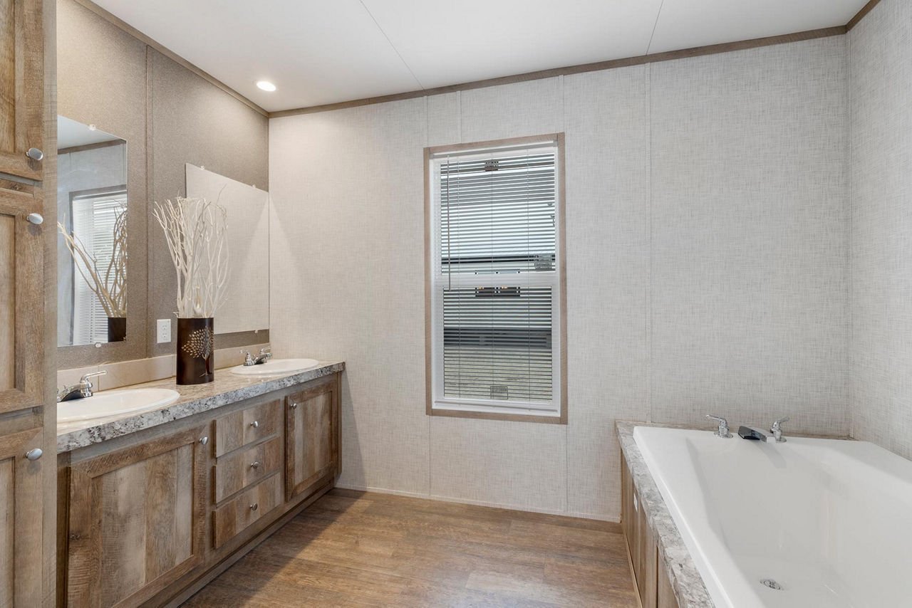 NM2872A--Master-Bath-1