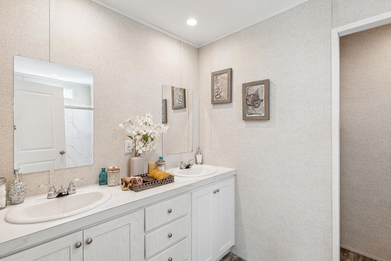 RM2848H-Primary-Bath-(1)