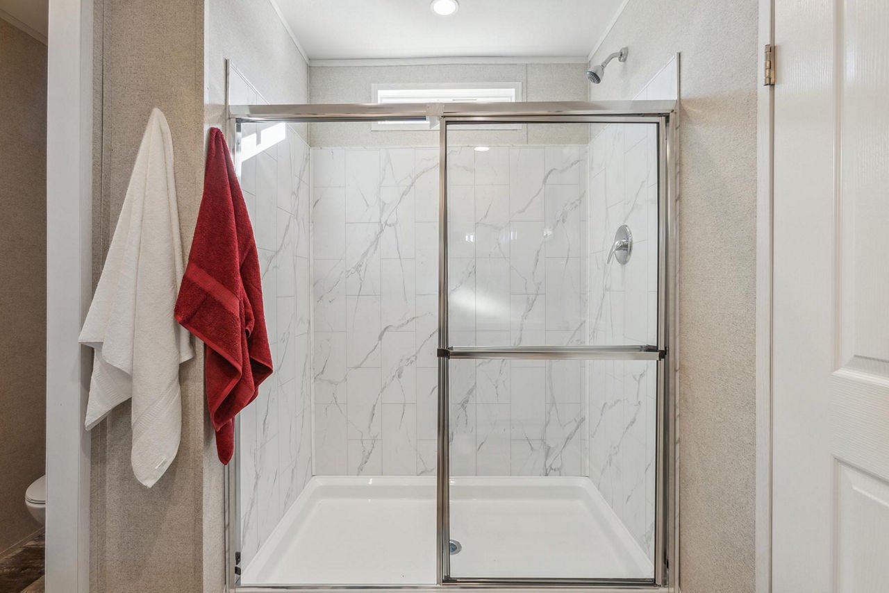 RM2848H-Primary-Bath-(3)