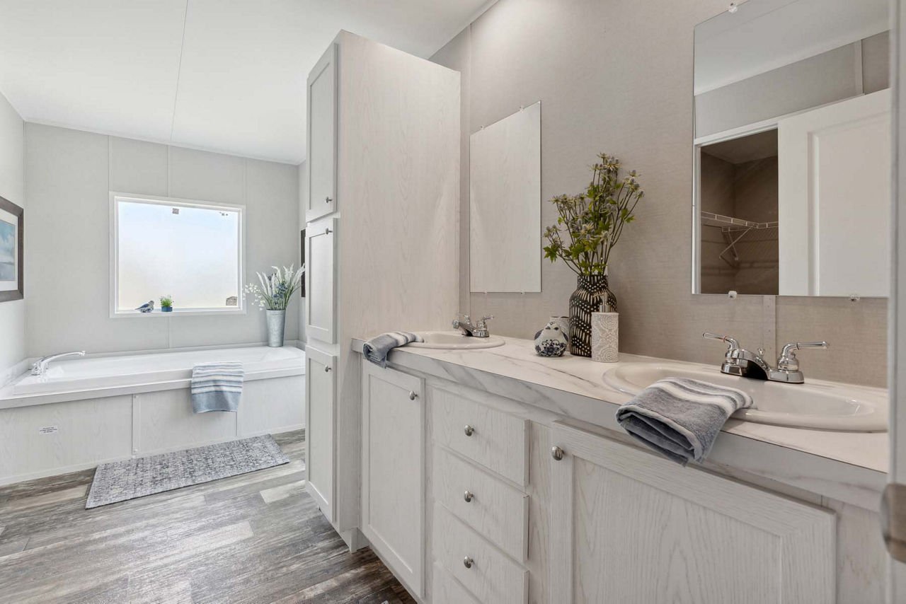 RM3264A Primary Bath (1)