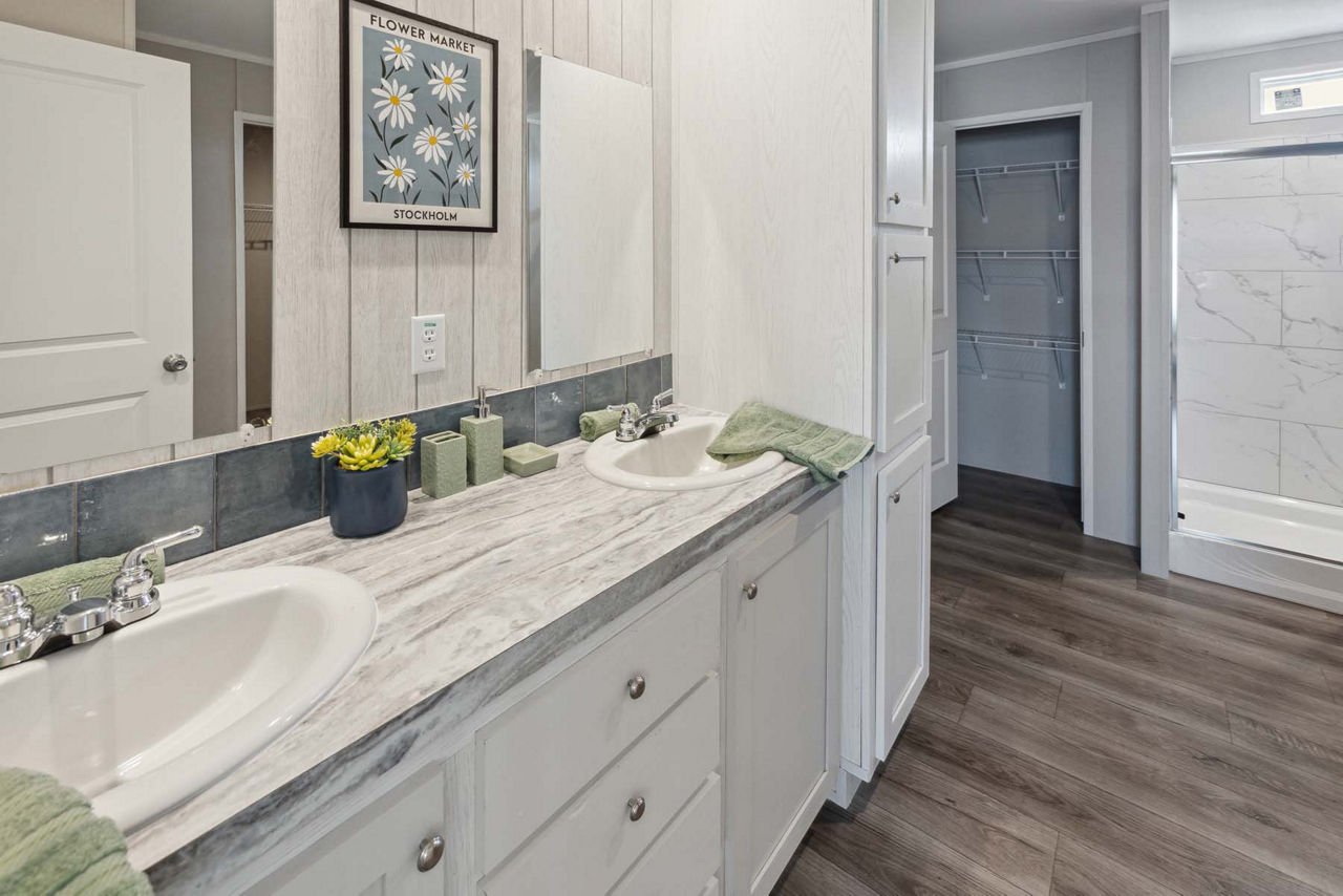 photosNew Moon 3276A 2024 Primary Bath 1