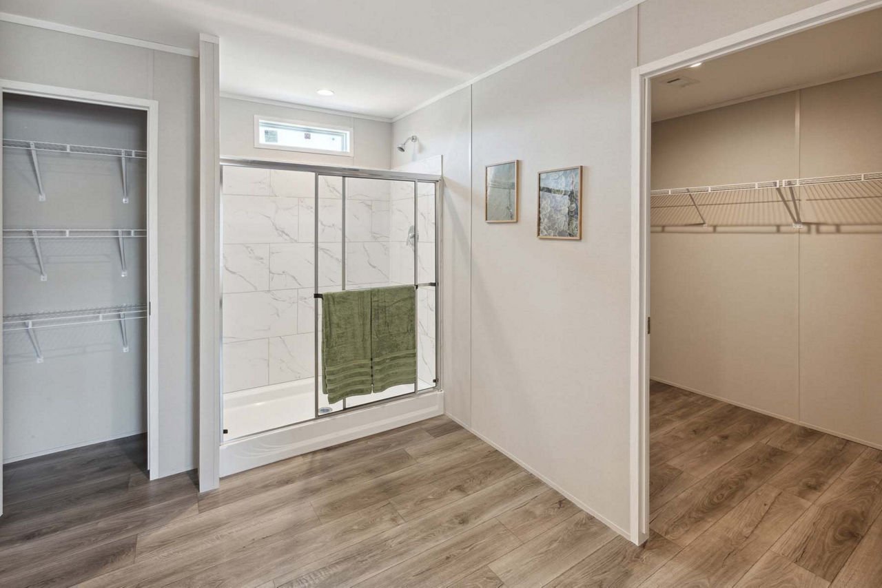 photosNew Moon 3276A 2024 Primary Bath 2