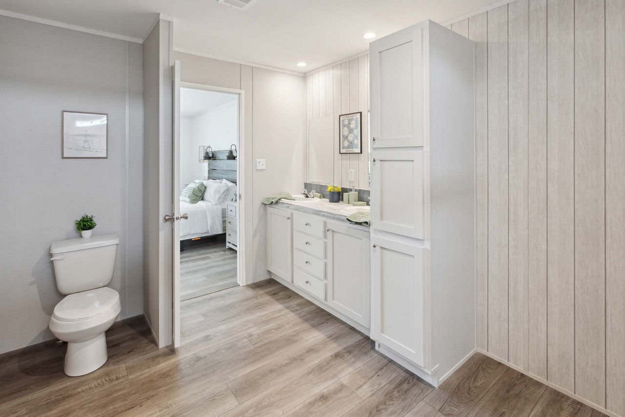 photosNew Moon 3276A 2024 Primary Bath 3