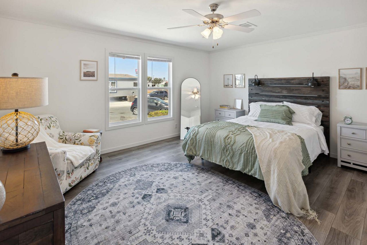 photosNew Moon 3276A 2024 Primary Bedroom 1